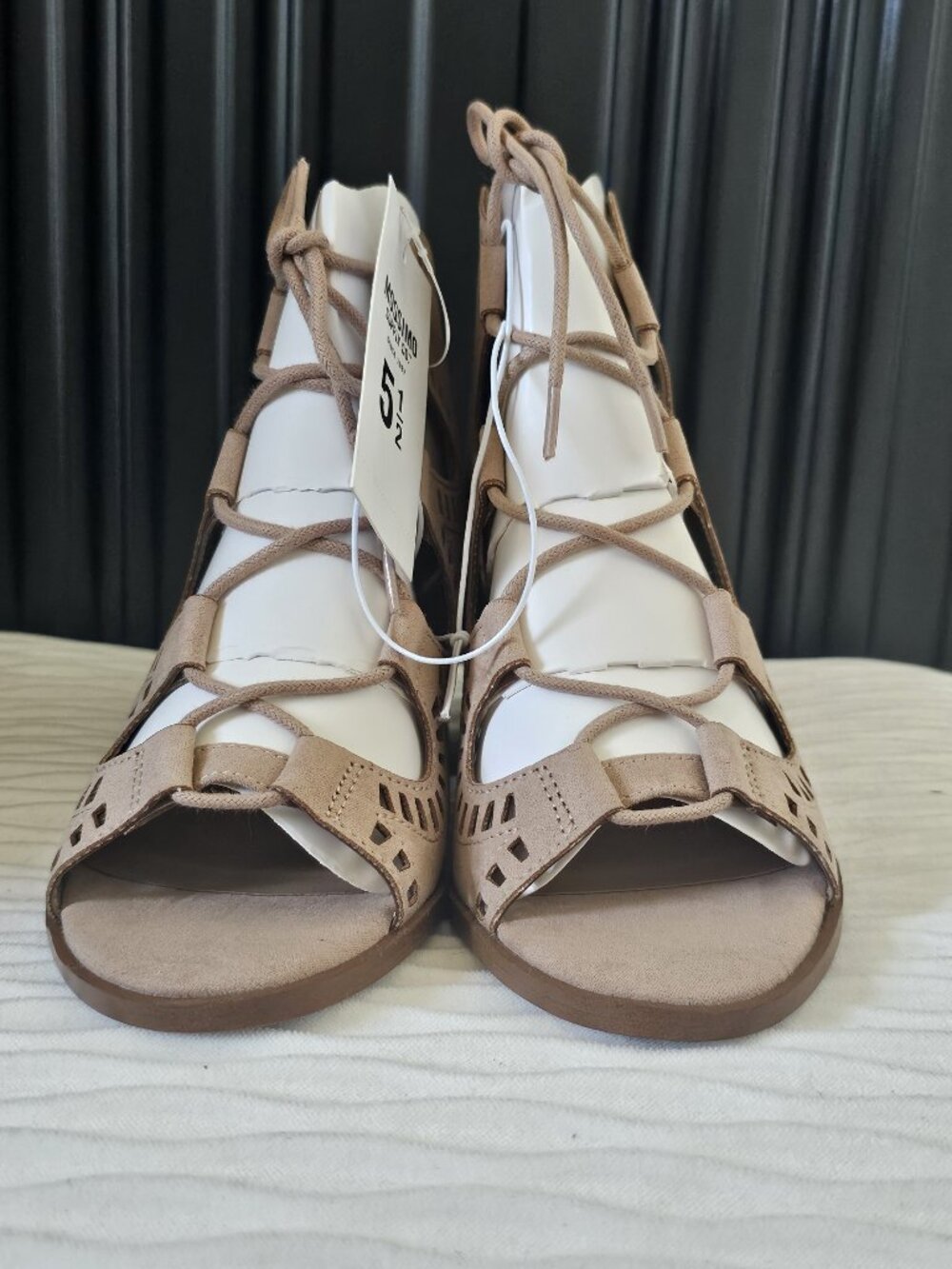 Mossimo Maeve Blush Suede Laser Cut Lace Up Block Heel Sandals Size 5.5 NWT - Picture 7 of 8